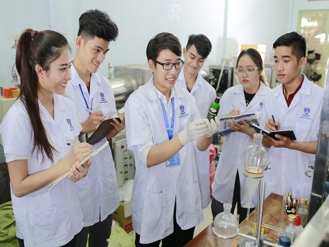 Sinh viên ngành kỹ thuật hóa học học gì?